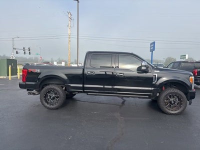 2017 Ford Super Duty F-250 SRW Lariat
