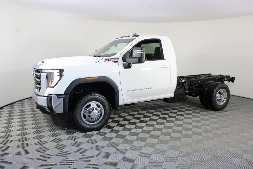 2026 GMC Sierra 3500 HD Chassis Cab SLE