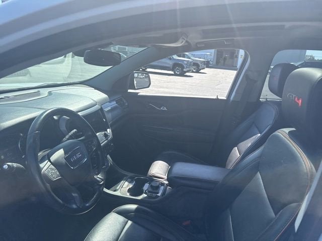 2021 GMC Acadia AT4