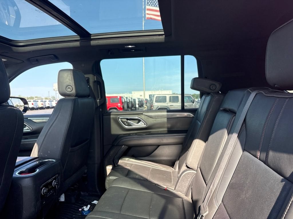 2023 Chevrolet Suburban RST