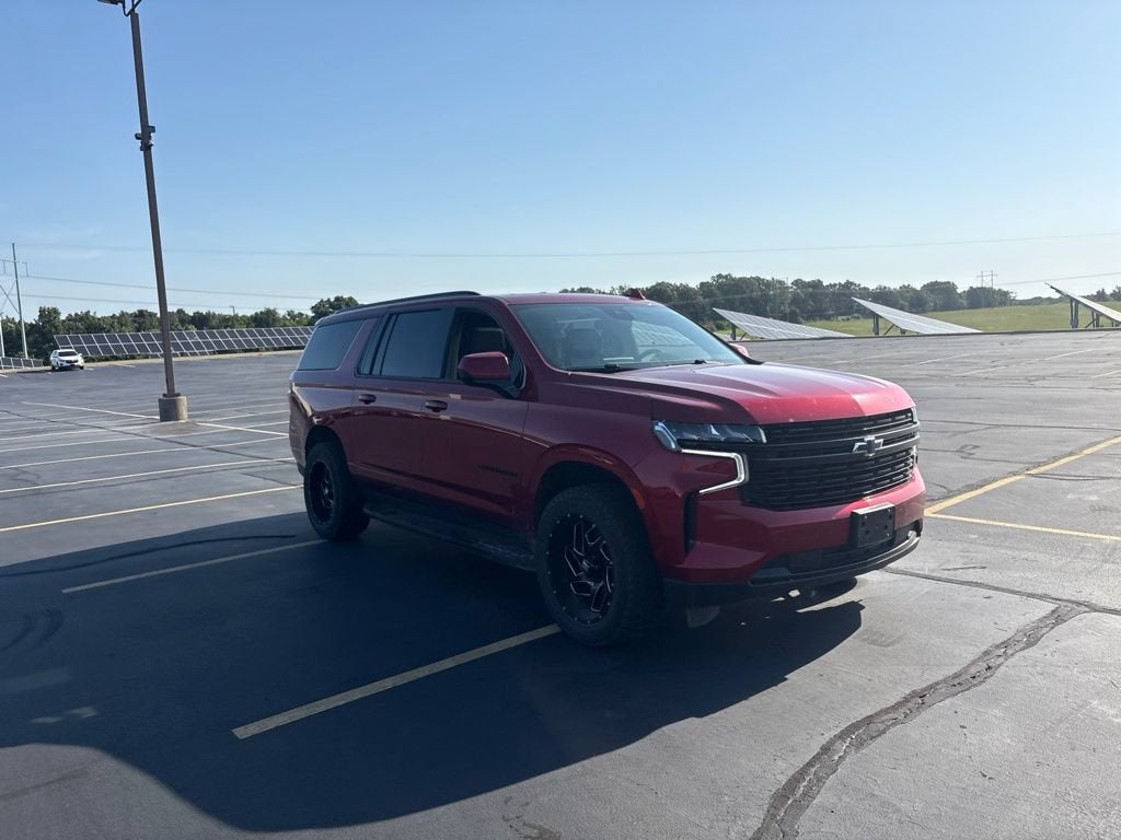 2023 Chevrolet Suburban RST
