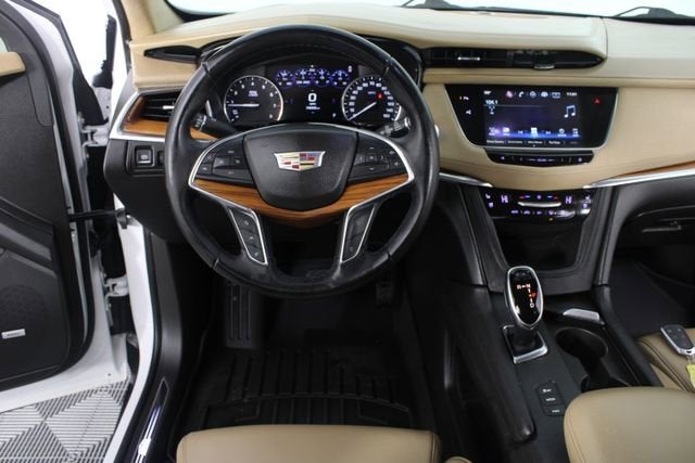 2017 Cadillac XT5 Platinum AWD