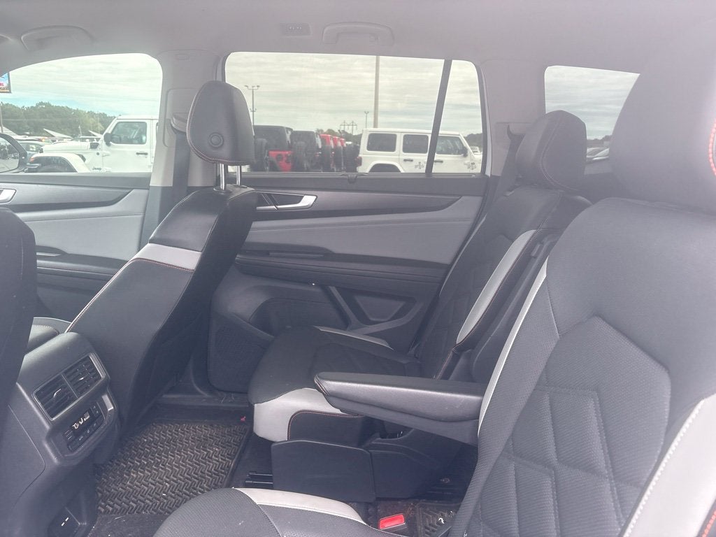 2024 Volkswagen Atlas 2.0T Peak Edition SE w/Technology