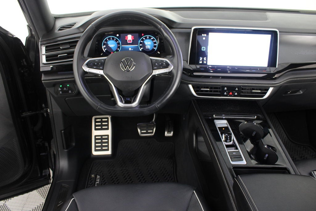 2025 Volkswagen Atlas Cross Sport 2.0T SEL Premium R-Line