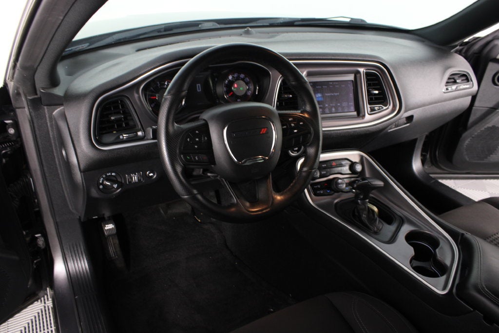 2022 Dodge Challenger SXT