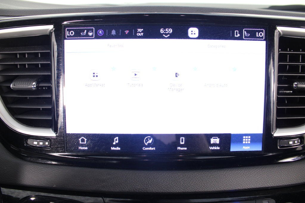 2026 Chrysler Pacifica Select