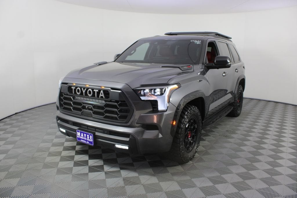 2024 Toyota Sequoia SR5