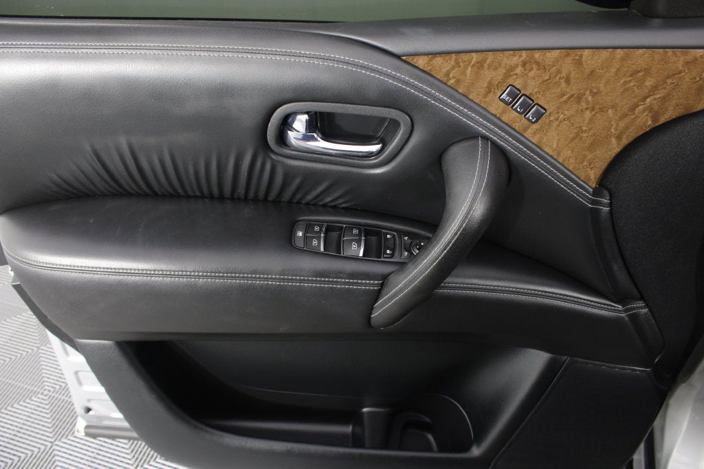 2017 INFINITI QX80 NA
